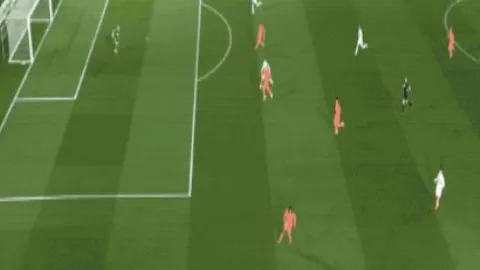 女友遭逼堕胎后速订婚，网友揭秘两年恋爱暗涌